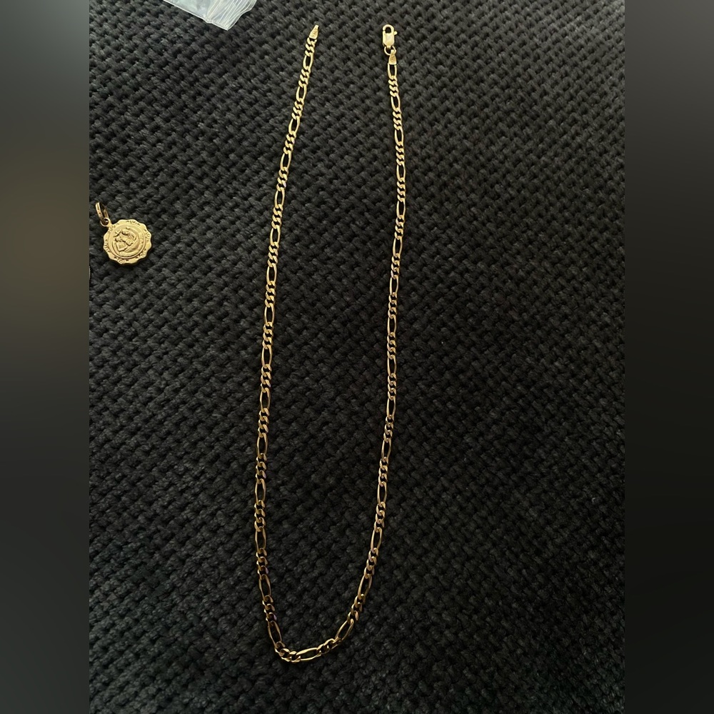 14kt gold necklace w pendant